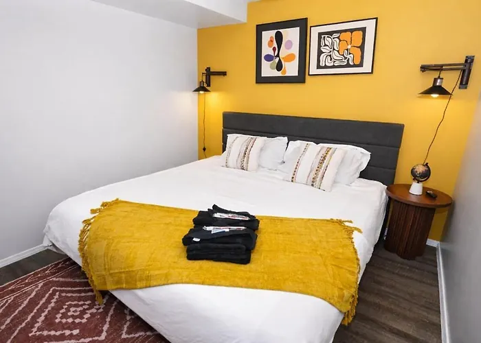 3 King Beds Near Wicker Park * Chicago